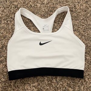 nike sports bra